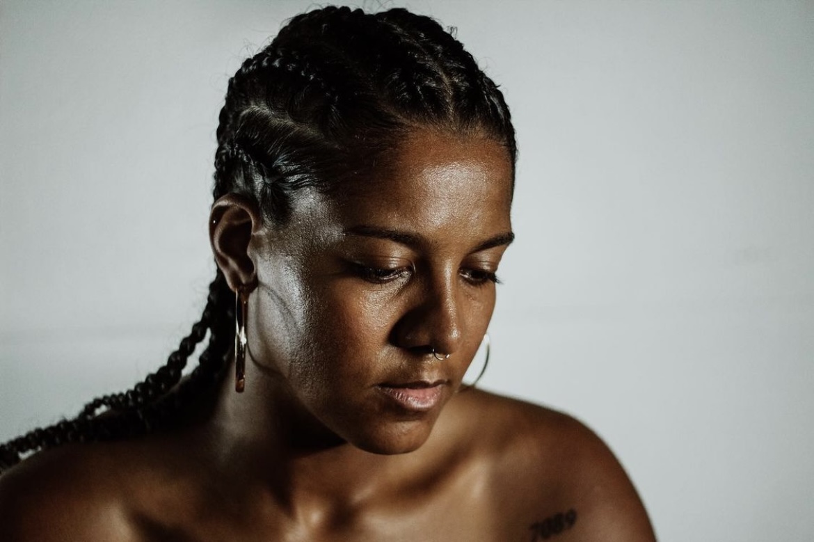 ‘A Little Fish in a Big Pond:’ Convict Julie explores personal expression in ‘Exquisite Pain’